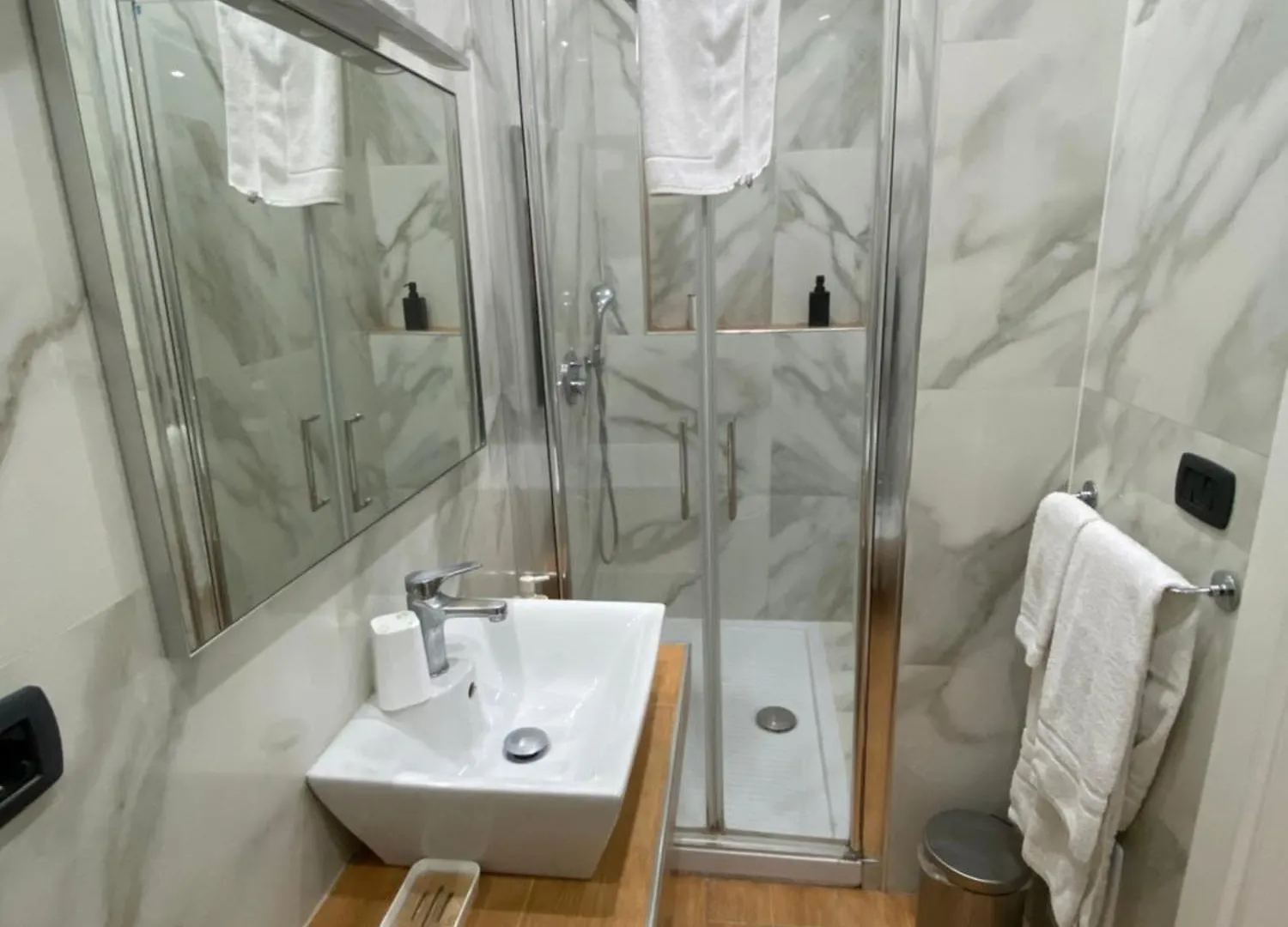 Dafflitto 12 Apartman Nápoly